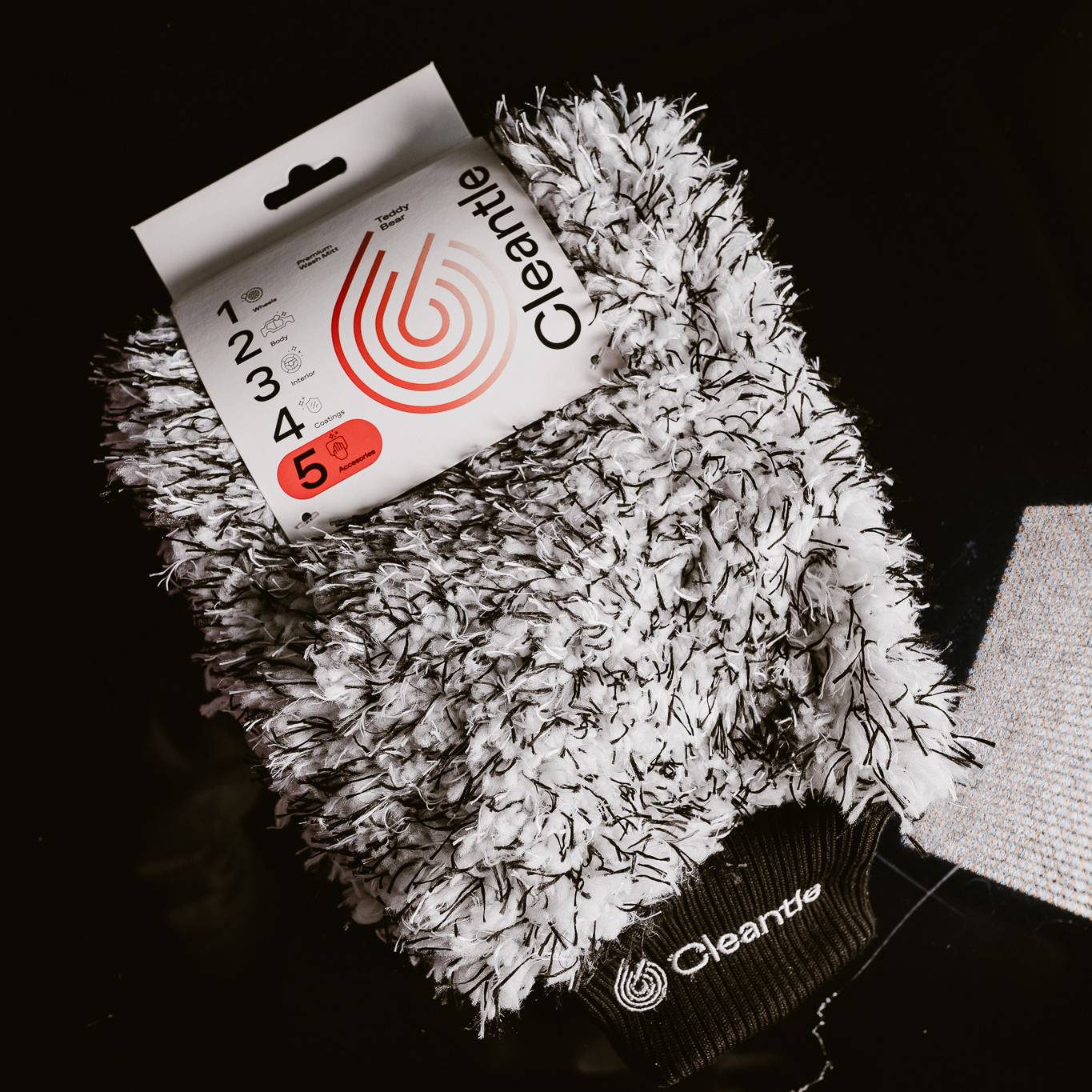 Rękawica do mycia samochodu z mikrofibry Teddy Bear - prezentacja produktu