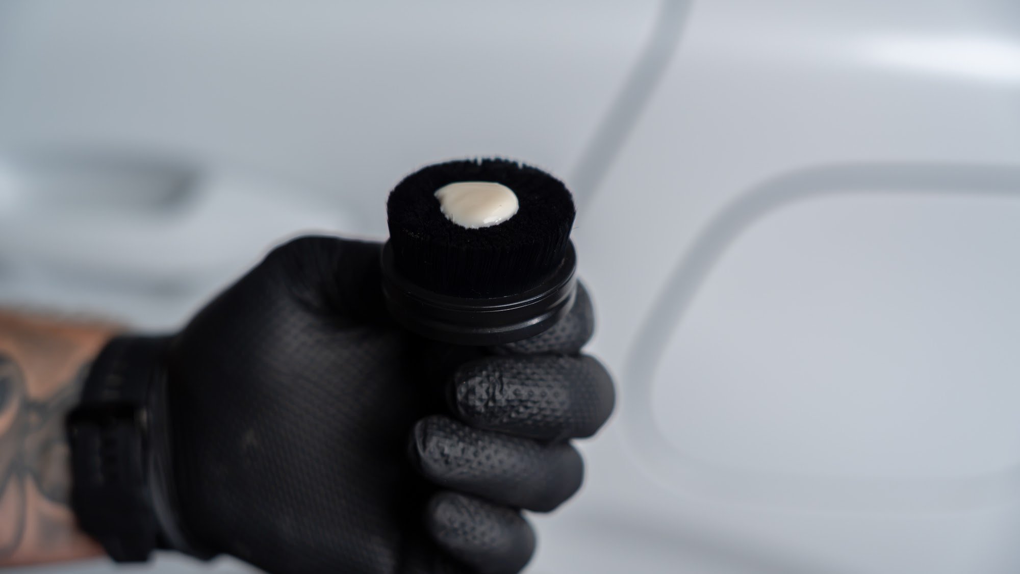 Dressing nałożony na włosie aplikatora Cleantle Tire Applicator